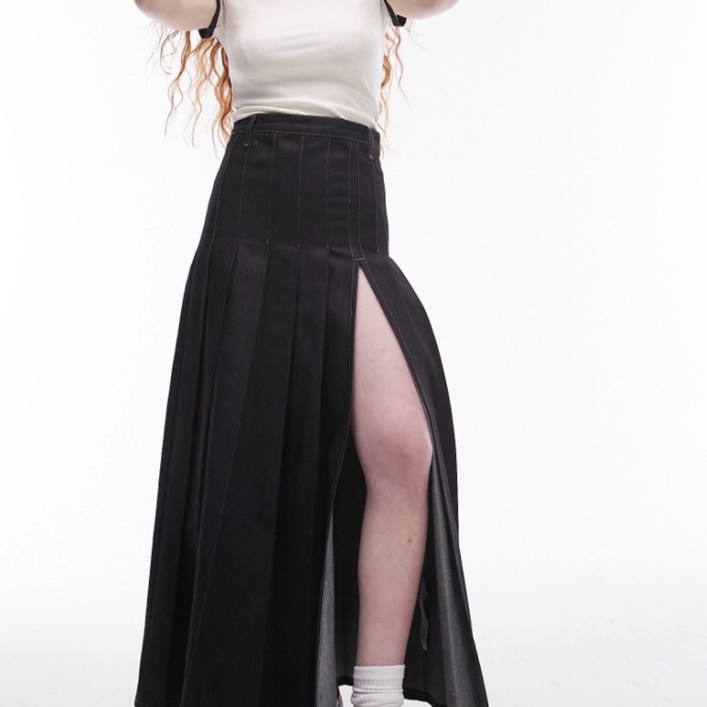 Top shop frayed pleated denim skirt